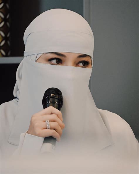 Neelofa's fine was for two offences, the first as the organiser for failing to adhere to the requirements on sops for social functions during the cmco, by failing to ensure a minimum of one metre in social distancing. Neelofa Lancar Tabung Bantuan Untuk Mangsa Banjir