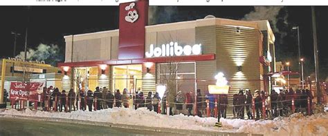 Jollibees 1st Canada Branch Warms Up Winnipeg Pressreader