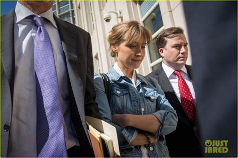 Allison Mack Sentenced To 3 Years In Prison For Involvement In Nxivm Sex Cult Photo 4579596