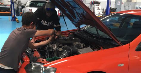 Becoming a nascar mechanic does not necessarily mean that you will land a job working for nascar. Mechanic Apprenticeship Information | Apprenticeship ...