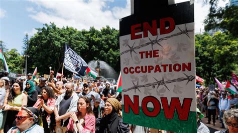 Pro Palestine Protest Hundreds Gather For Thirteenth Week To Demand