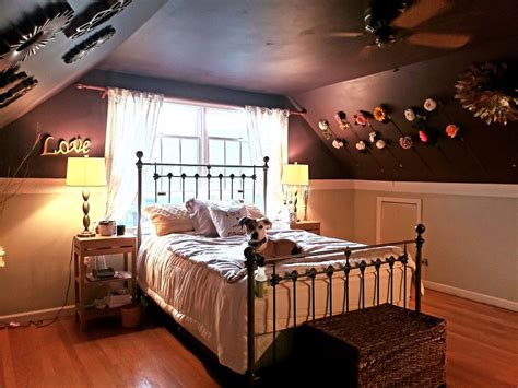 They used their samples to make a headboard! Decorating a room with pitched walls (With images) | Home ...