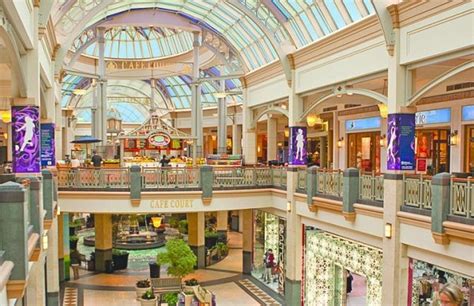 7 Best Mall Food Courts In The World