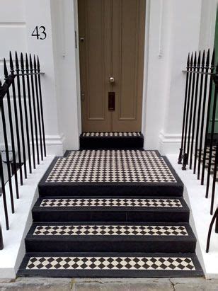 York 60 step belongs to the york collection; Steps with black and white Victorian style tiles http ...