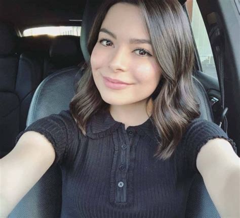 lets jerk off who wants to jerk and chat about miranda cosgrove message mewho doesn t like