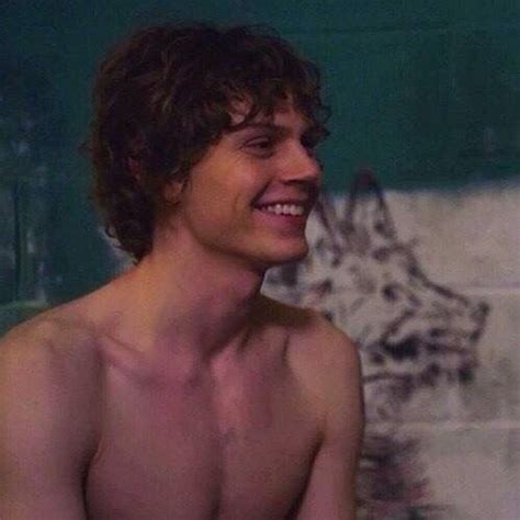 Evan Peters American Horror Story Evan Peters Evan Peters Shirtless