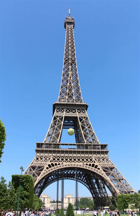 巴黎铁塔巴黎铁塔照片