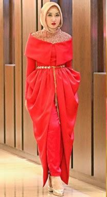 Warna maroon sesuai dengan warna apa desainrumahid com ingin mengenakan baju merah tetapi bingung mencari jilbab yang sesuai warna merah kombinasi warna jilbab dan pakaian yang cocok informasitips sumber : Padu Padan Warna Baju Dan Jilbab Casual Dan HIjab Syar'i