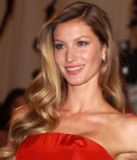 Hot Wallpapers Gisele Bundchen Profile Pictures Images And Wallpapers