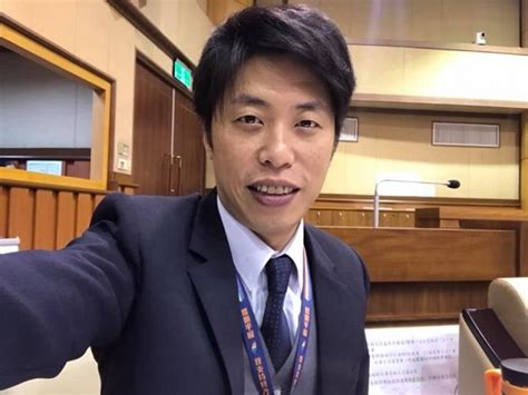 分期型房貸 信用貸款 循環型貸款 就學貸款 留學貸款 存單質借 勞工紓困貸款 個人週轉金貸款 企業貸款. 庶民破滅》 韓國瑜失業買豪宅 基隆議員：朝年輕人臉上吐口水 - 政治 - 自由時報電子報