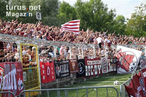 Replaymatches does not host or upload this material and is not responsible for the content. Foto: BFC Dynamo feiert 1:1 in Jena - Bilder von BFC ...