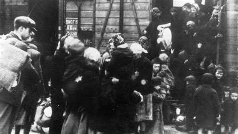 ‘no Room For Indifference Leaders Issue Warning At Holocaust