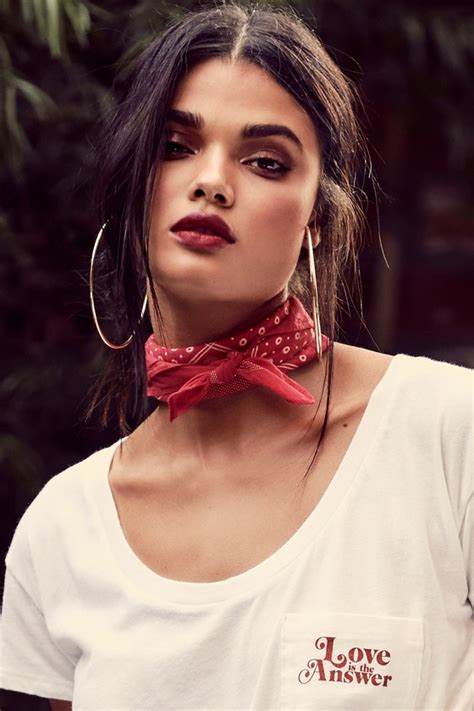 The actual hoops can be slender and elegant or thick and dramatic. Trendy Gold Hoop Earrings - Oversized Hoop Earrings - Gold ...