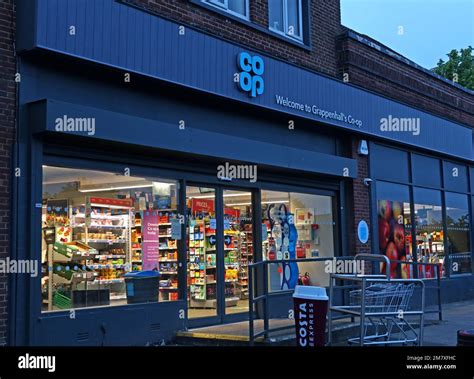 156 knutsford rd hi-res stock photography and images - Alamy