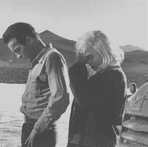 Montgomery Clift And Marilyn On The Set Of The Misfits 1960