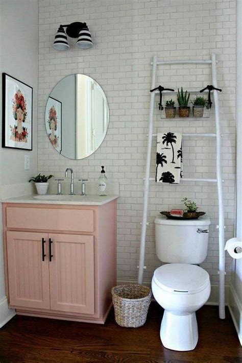 A clean and simple aesthetic usually suits mall spaces very well. 33+ Best Small Bathroom Decor Ideas | Cute bathroom ideas ...
