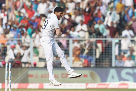 Photos Five Star Ishant Helps India Dominate Day 1 Rediff Cricket