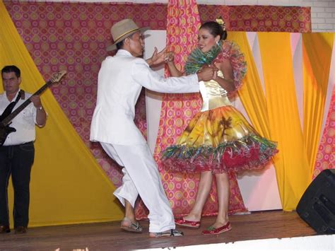 El joropo es uno de los bailes típicos de Venezuela y un símbolo