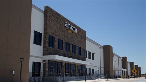Hiring For Amazons First Robotics Fulfillment Center In Missouri