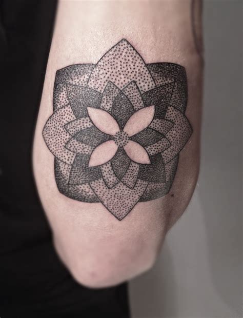Dotwork Mandala For Geoffrey Flower Art Flower Tattoo Mandala