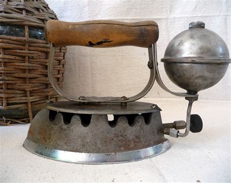 Antique Gas Iron Diamond Iron Akron Lamp Company Rustic Primitive
