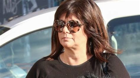 «περνάμε μια τεράστια κρίση και δεν είναι μόνο υγειονομική». Δύσκολες ώρες για τη Βάσια Παναγοπούλου: Νοσηλεύεται ο ...