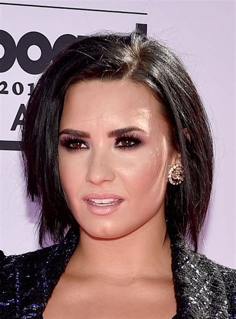 Celebrity Hair And Makeup At Billboard Music Awards 2016
