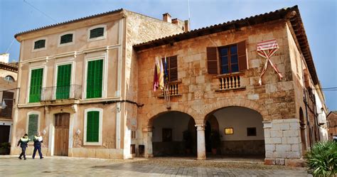 Simple Science: How to Make a Volcano with Kids