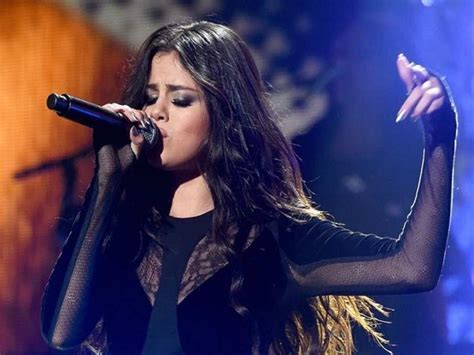 Watch Selena Gomez And Her 6 Year Old Fan Make For An Adorable Music