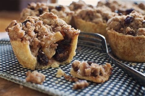 Mini Apple Pies With Crumb Topping Funtober