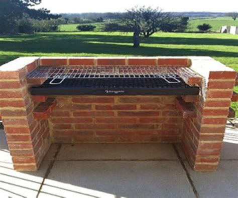 It amazes me how expensive boat grills and their accessories are. How to Build a Brick BBQ | DIY Outdoor: Firepits/Grills ...