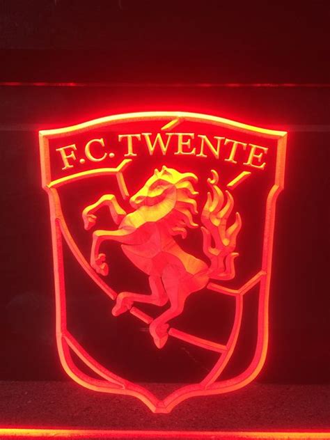 Ado den haag ajax alkmaar excelsior heerenveen pec zwolle psv twente. FC TWENTE - logo neon light. - Catawiki