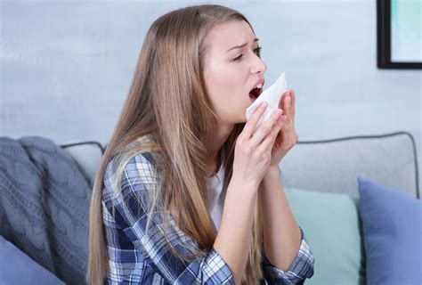 Sneezing Causes Diagnosis And Complications Emedihealth