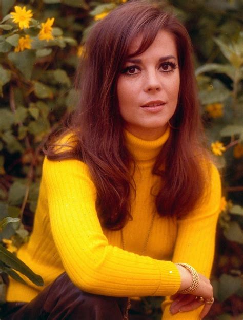 natalie wood love her hair natalie wood vintage hollywood hollywood glamour classic