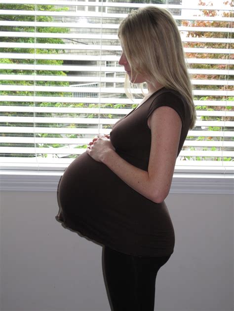 35 Best Big Belly Girls Images On Pinterest Pregnancy Pregnancy