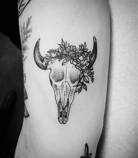 𝕵𝖔𝖘𝖍𝖚𝖆 𝕲𝖗𝖆𝖞 Tattoo Artist On Instagram “awesome Cattle Skull With