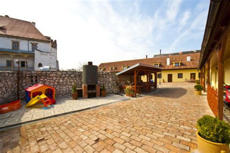 V hotelu senline se ubytujete již za 350 kč/noc. Ubytování - jižní Morava - Penzion v Břeclavi a další ...