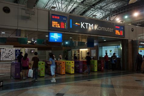 Latest ktm komuter timetable, schedule (jadual tren komuter) malaysia commuter services. KTM Komuter KL Sentral Station | Flickr - Photo Sharing!