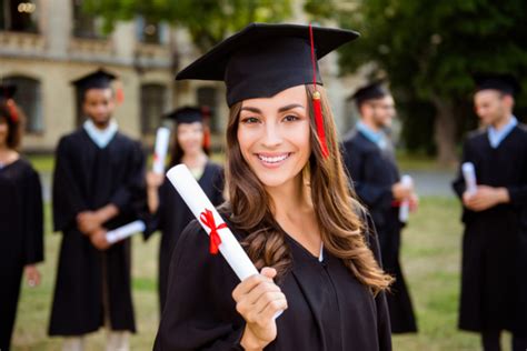 10 Things I Wish Someone Had Told Me When I Graduated College The Frisky