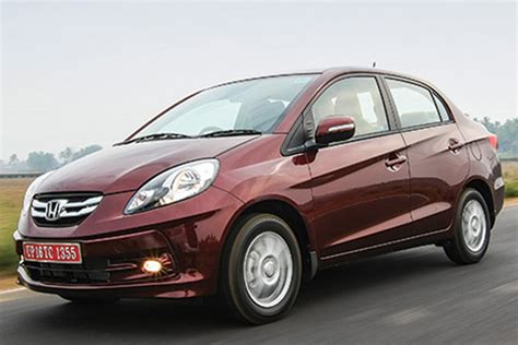 Honda Amaze Is 2014 Cnbc Tv 18 Overdrive Car Of The Year News18
