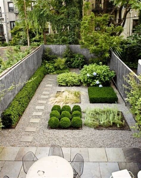 39 Pretty Small Garden Ideas