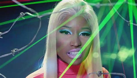 Beez In The Trap {music Video] Nicki Minaj Photo 40009434 Fanpop