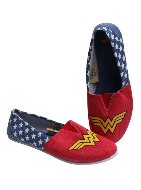 Dc Comics Wonder Woman Slip On Shoes Hot Topic Dc Comics Comics