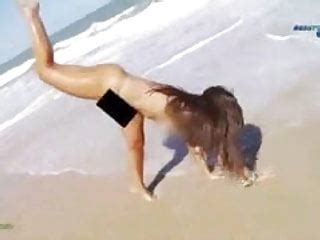 Funny report on brasilian nudist beach Porno und Sex Videos über deutsche heiße Frauen