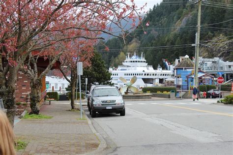The bates motel, formerly the seafairer motel, is a motel in white pine bay, oregon, in front of the now constructed lee berman memorial bypass. Set-Jetter & Movie Locations and More: Bates Motel (2013)