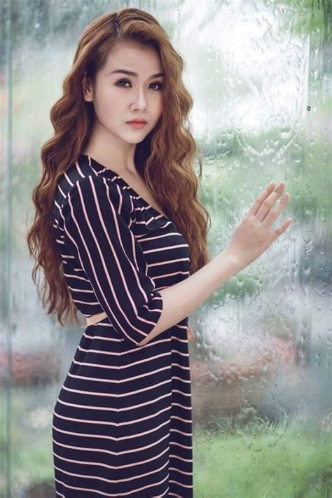 Jun 27, 2021 · võ hạ trâm tậu nhà 145 m2 để đón con gái. Ca sĩ Võ Hạ Trâm 'hút hồn' với nụ cười tỏa nắng