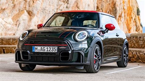 2022 Mini John Cooper Works Debuts With Updated Styling
