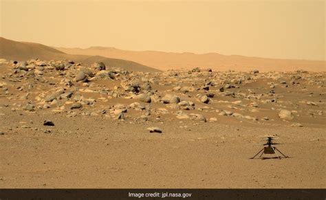 Nasa Video Shows Ingenuity Mars Helicopter Flying Over An Alien Desert Mars Shows Desert On Red