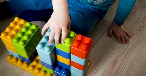 Why Simple Toys Are Better For Your Kids Is Honestly Magic