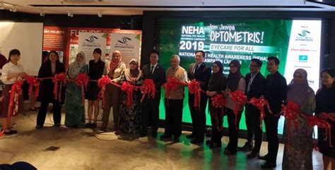 We hope through this site, we could help the public and the practitioner understanding more about the optometric service provide in malaysia. Association of Malaysian Optometrists Launched National ...